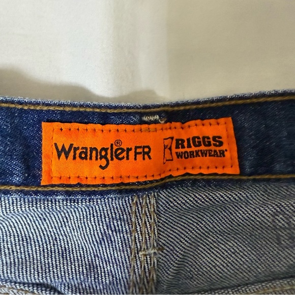 NWT Wrangler FR Work Jeans Mens 40X32 Flame Resistant Riggs Carpenter 10FR3W020 - Picture 4 of 7